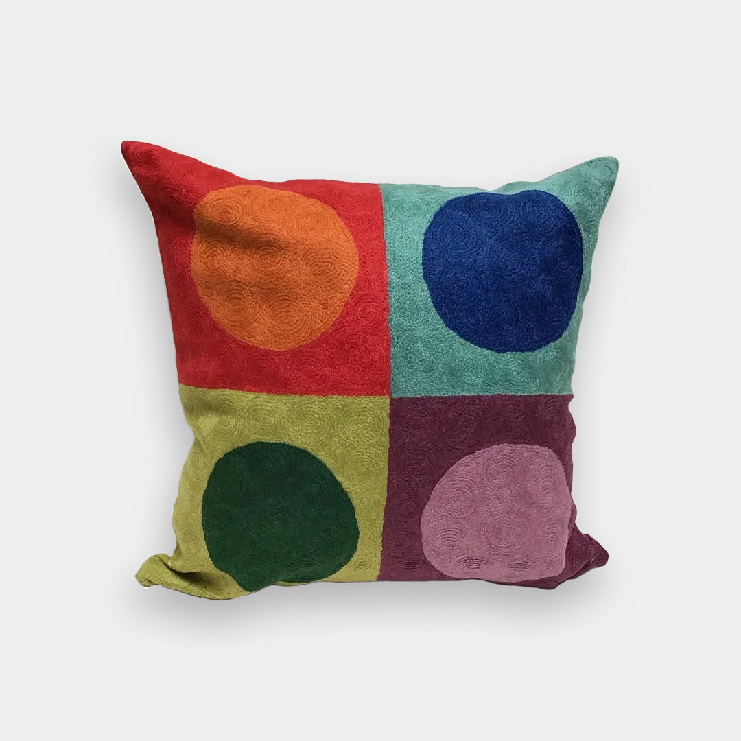 Embroidered pillow: Circles