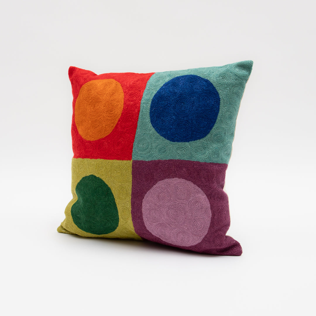 Embroidered pillow: Circles