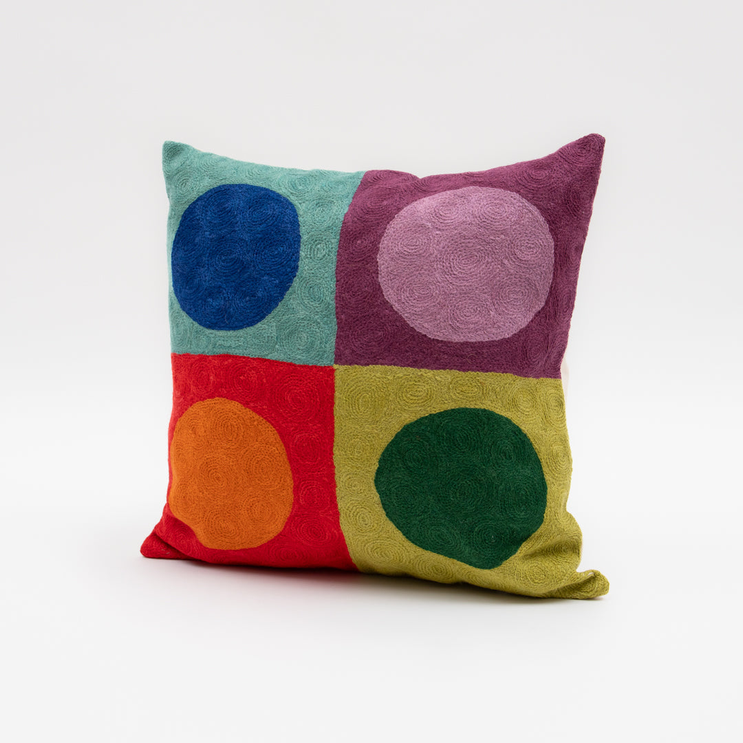 Embroidered pillow: Circles