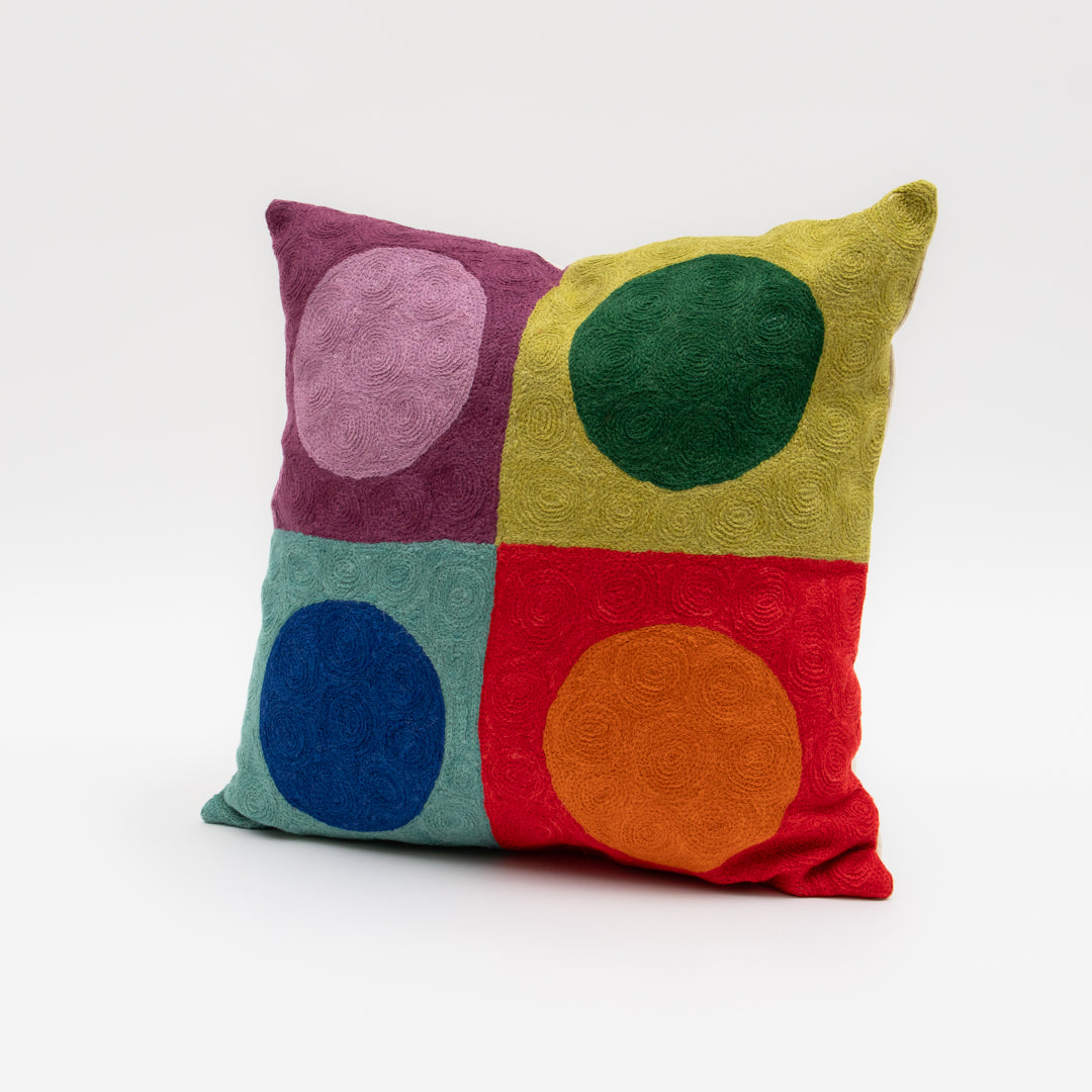 Embroidered pillow: Circles