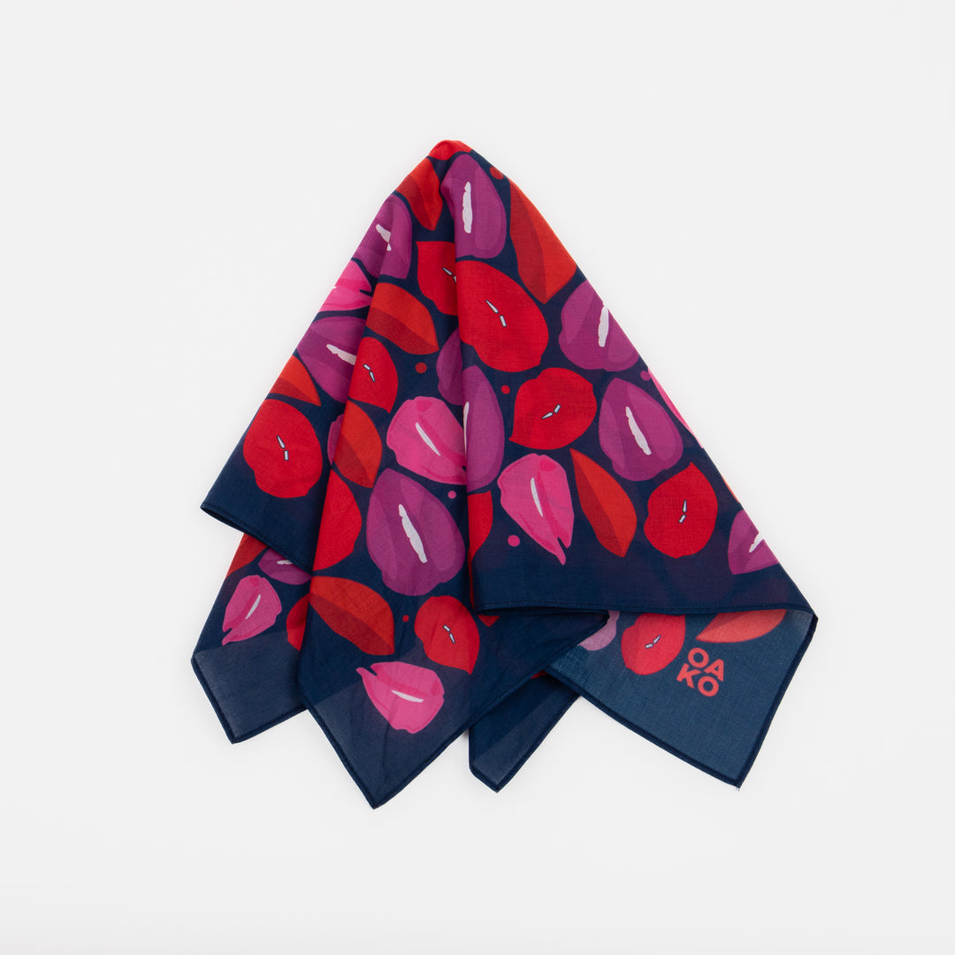 AVG &quot;Lips&quot; bandana