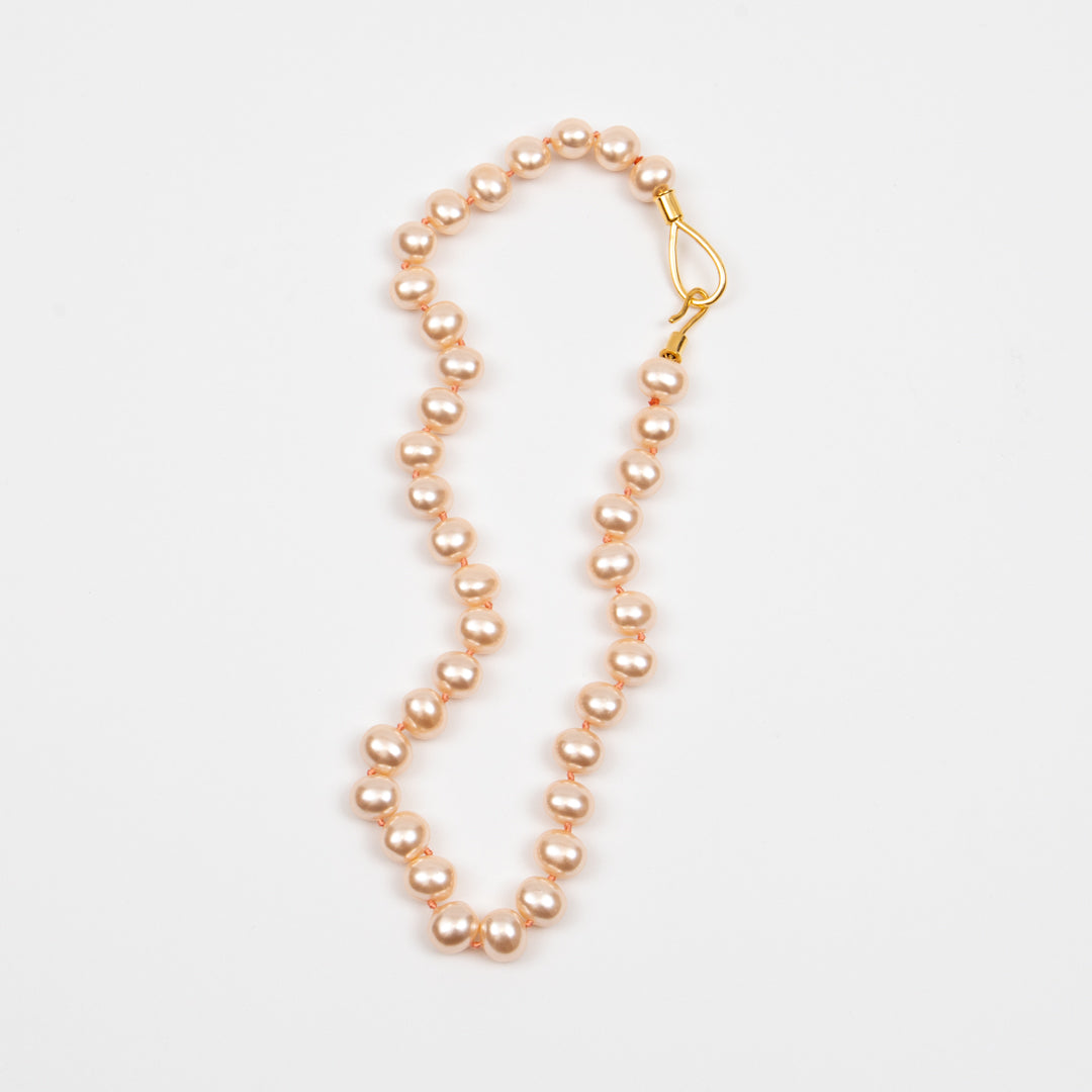 Pebble pearl necklace, lasso hook