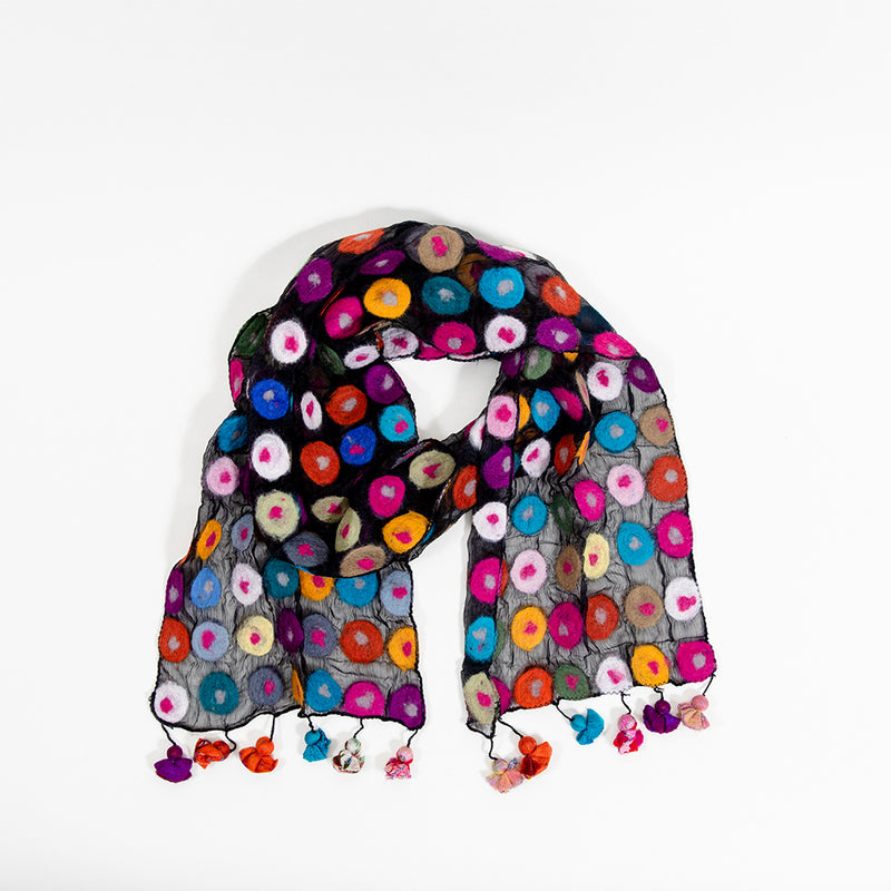 Felted polka dot scarf – Barnes Foundation